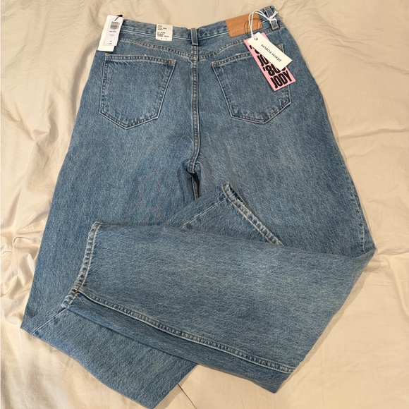 Aritzia Denim Forum The '80s Jody Hi-rise Baggy Taper Jean NWT - Picture 8 of 8
